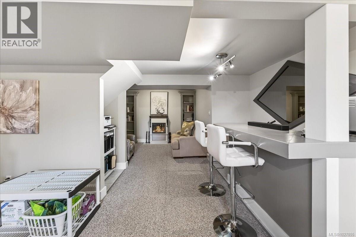  4348 Parkside Crescent, Saanich