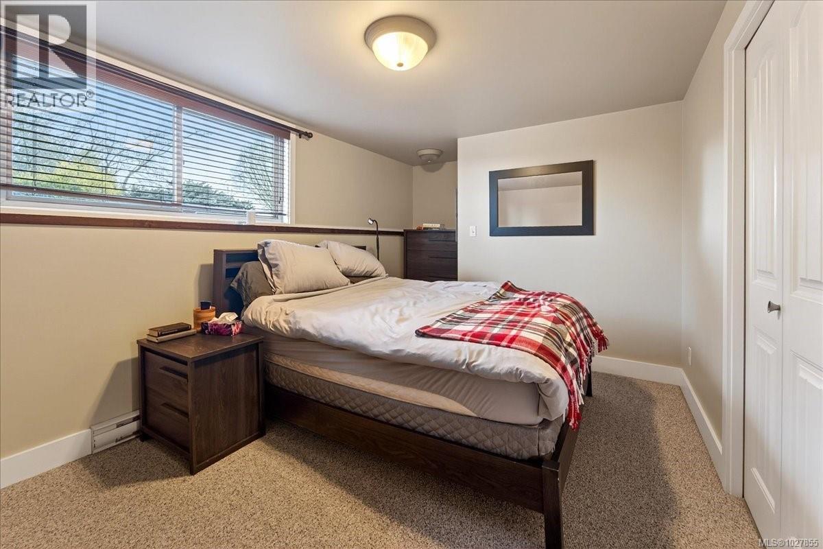  4348 Parkside Crescent, Saanich