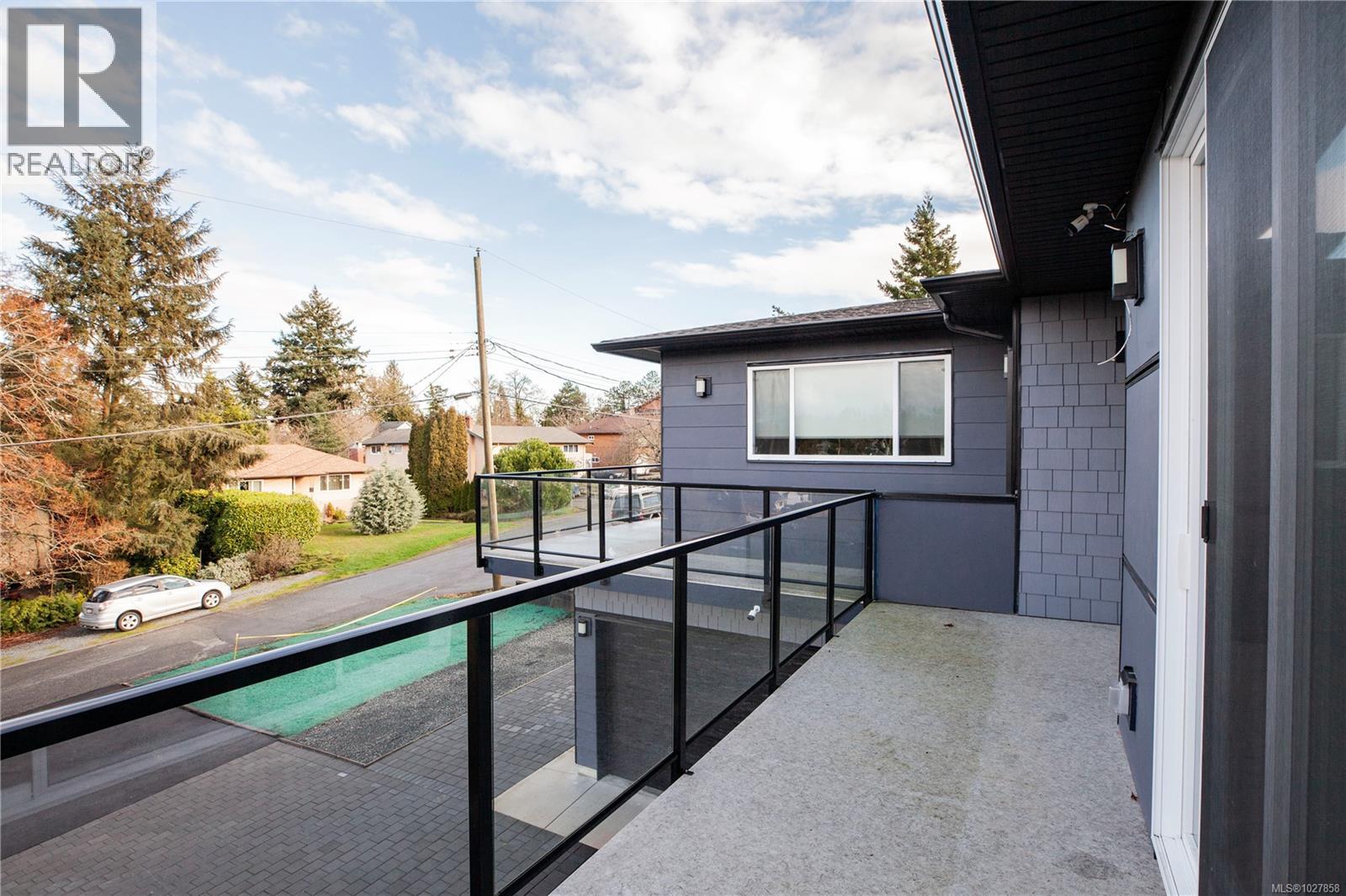  741 Snowdrop Avenue, Saanich