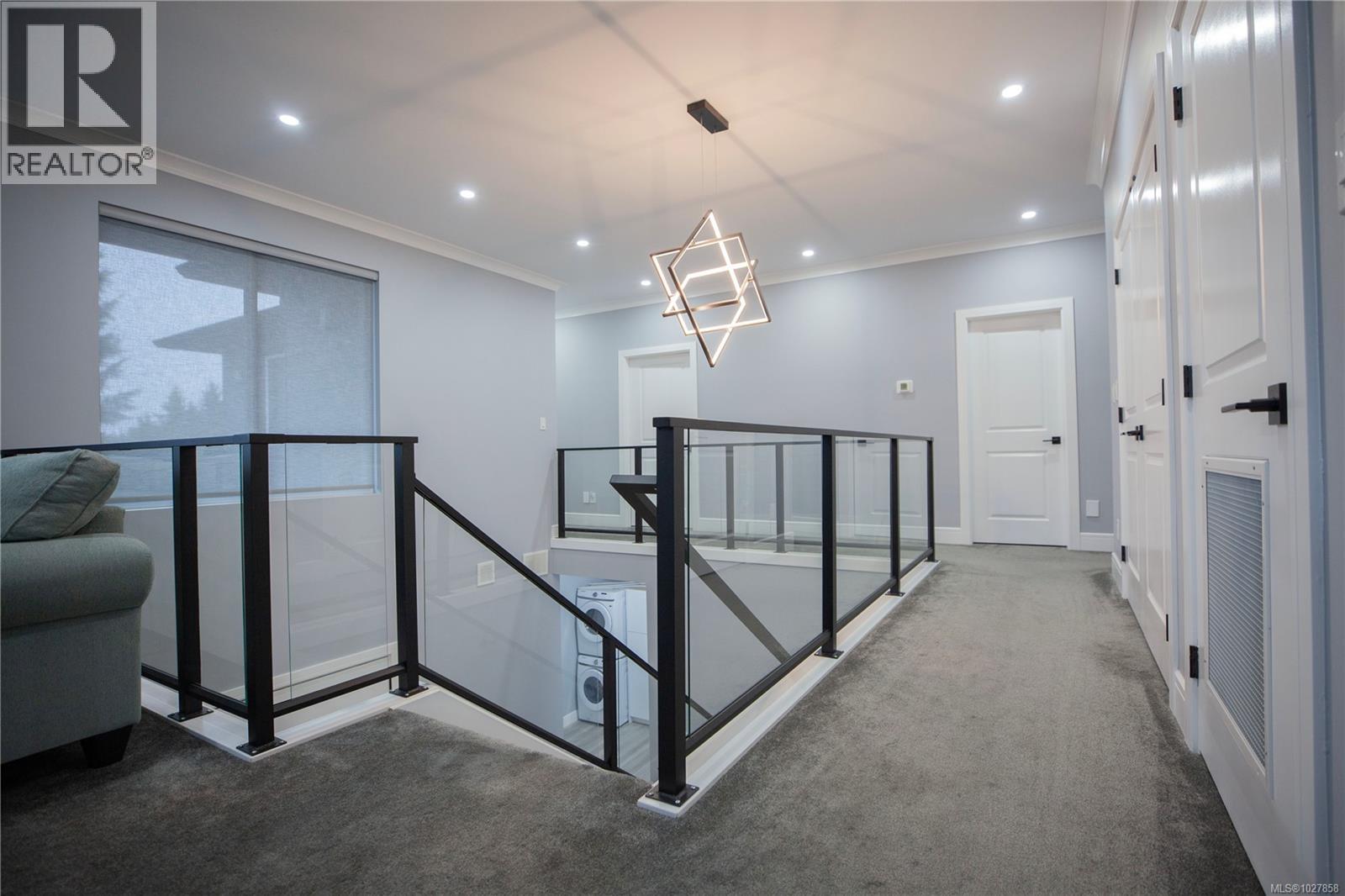  741 Snowdrop Avenue, Saanich