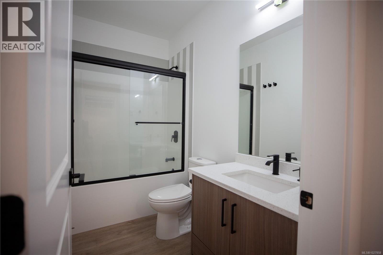  741 Snowdrop Avenue, Saanich