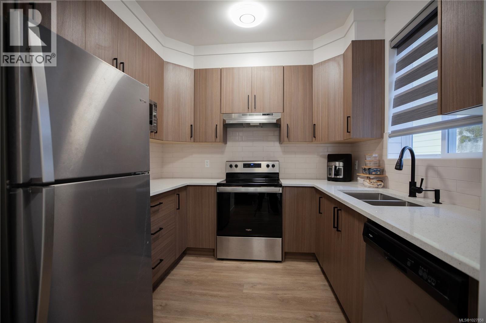  741 Snowdrop Avenue, Saanich