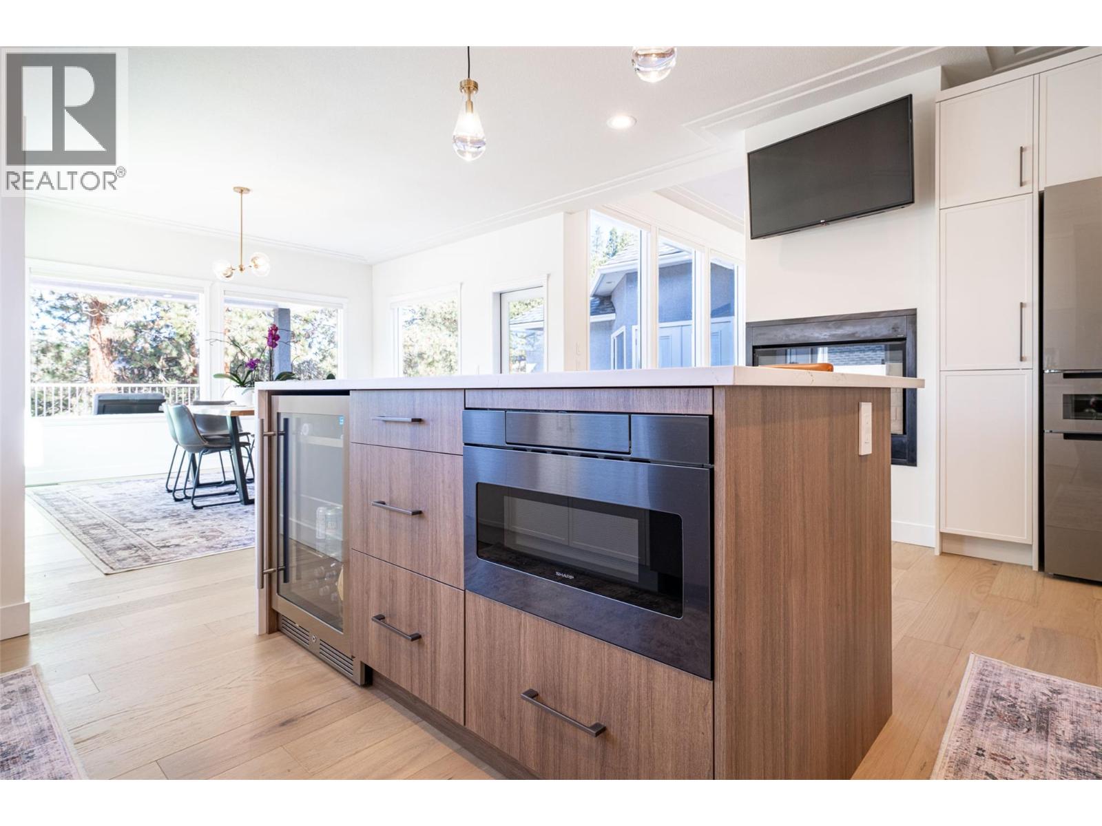  2102 Lillooet Court, Kelowna