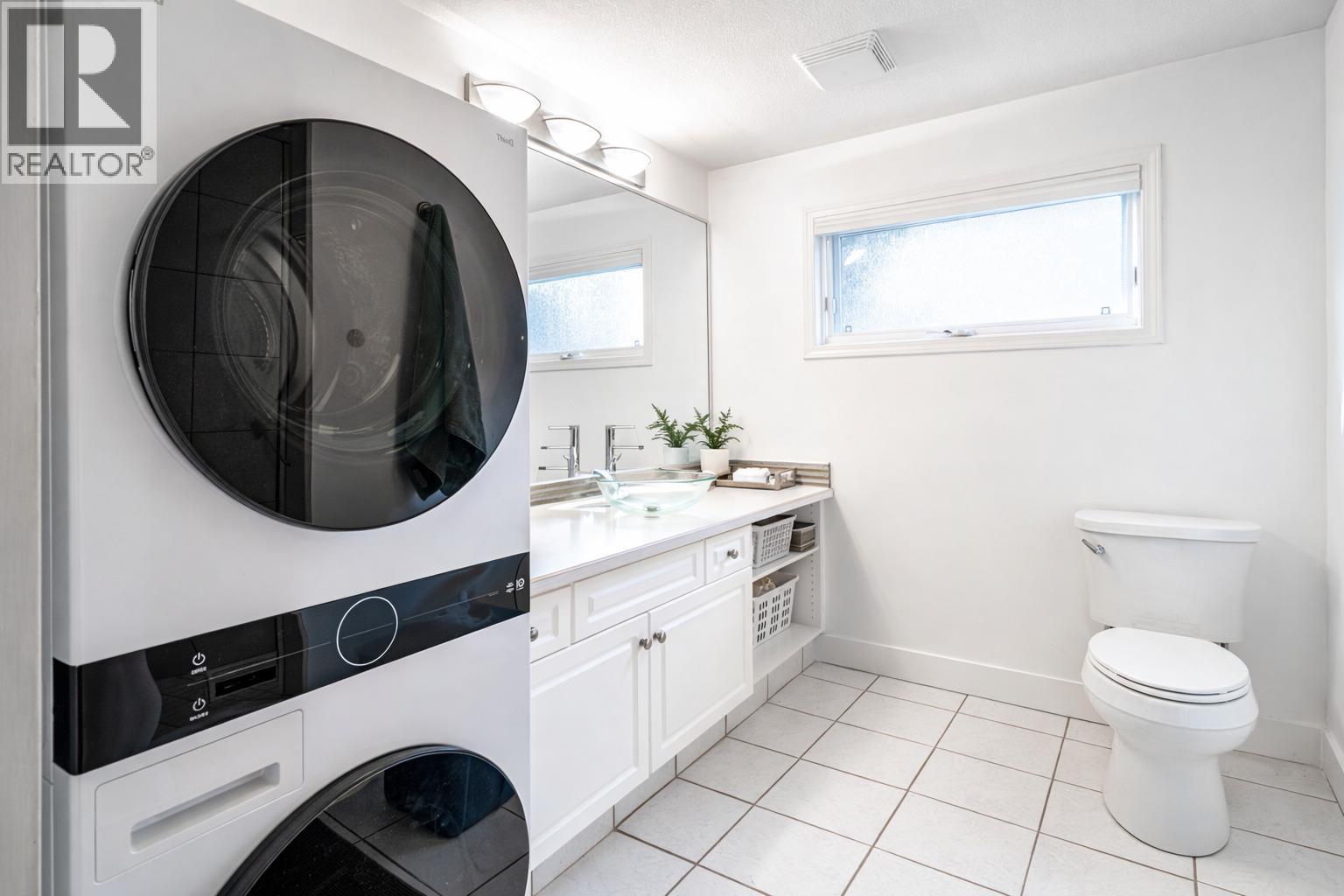  2102 Lillooet Court, Kelowna