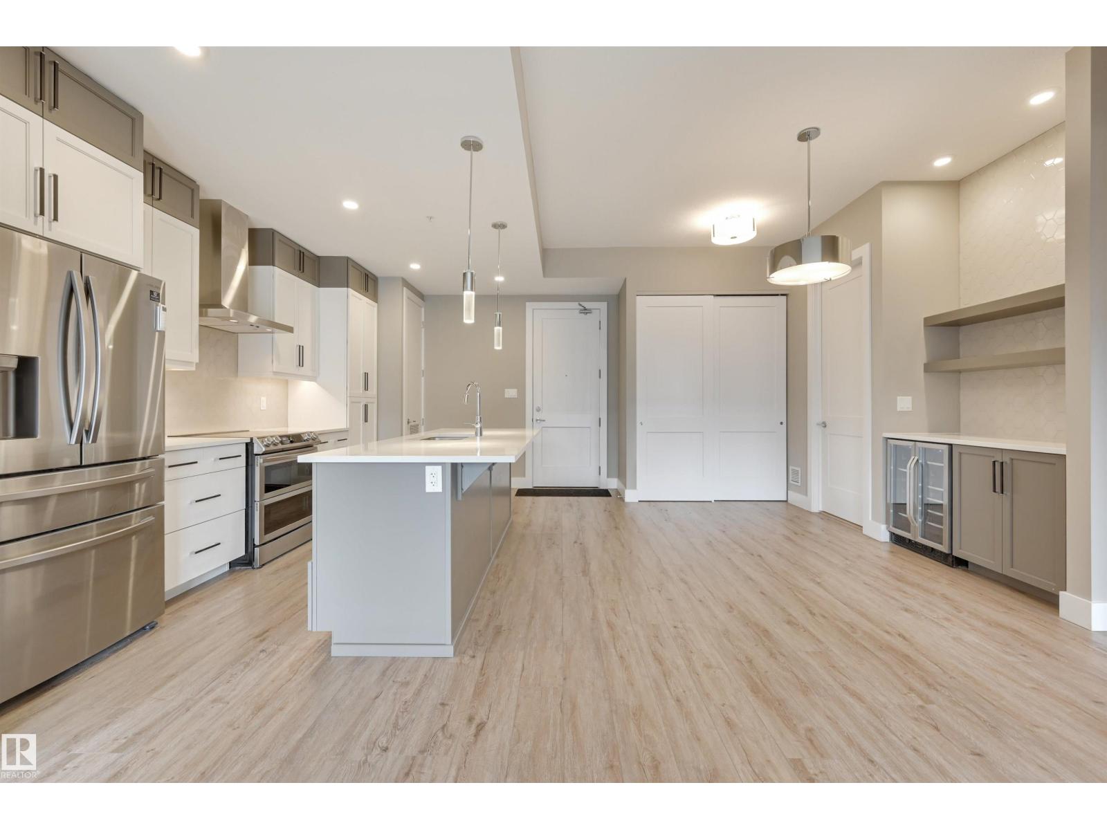 #406 528 Griesbach PR NW, Edmonton