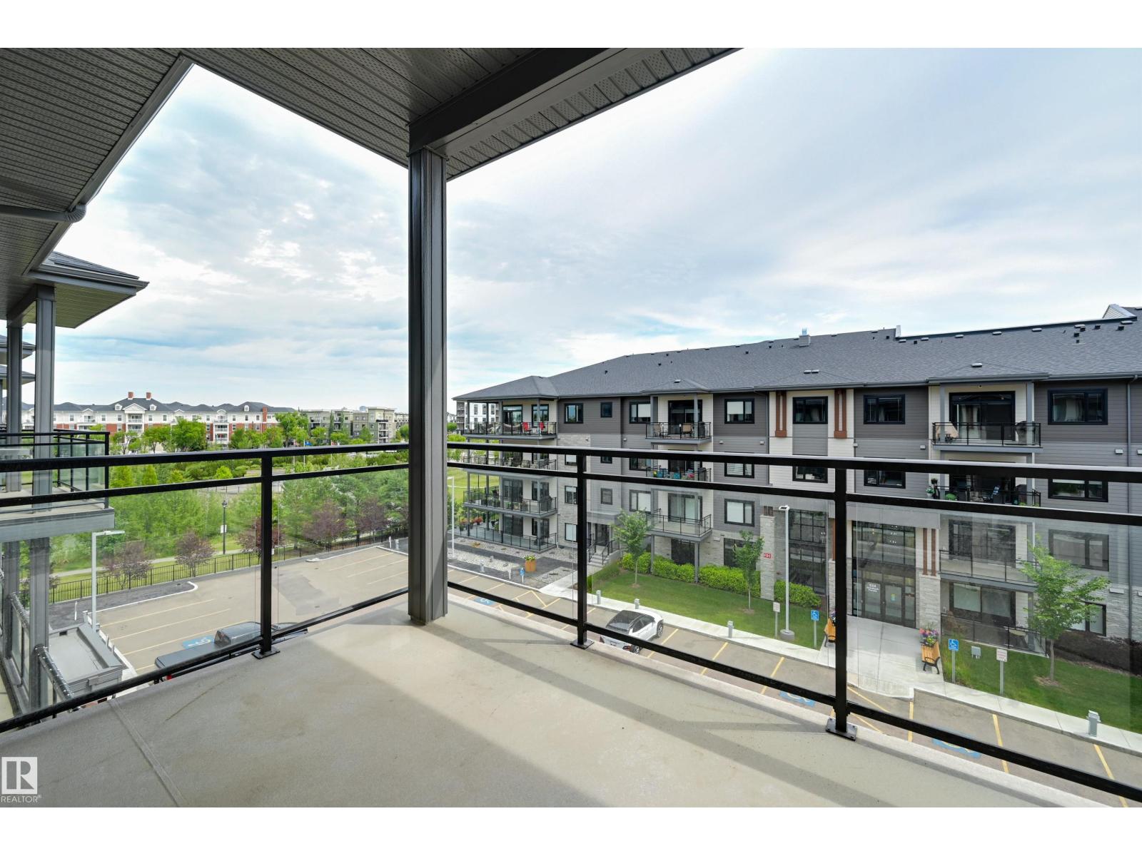 #406 528 Griesbach PR NW, Edmonton