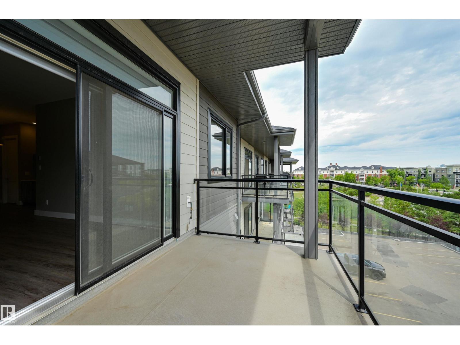 #406 528 Griesbach PR NW, Edmonton