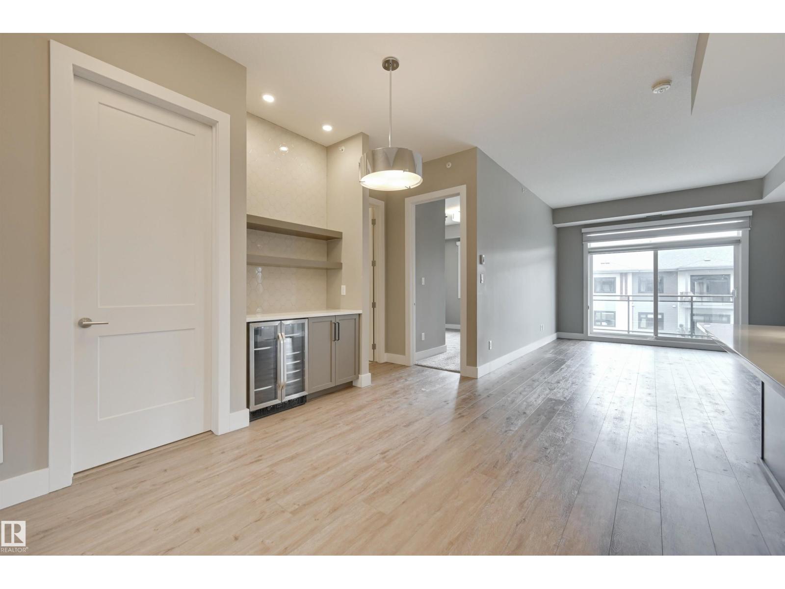 #406 528 Griesbach PR NW, Edmonton