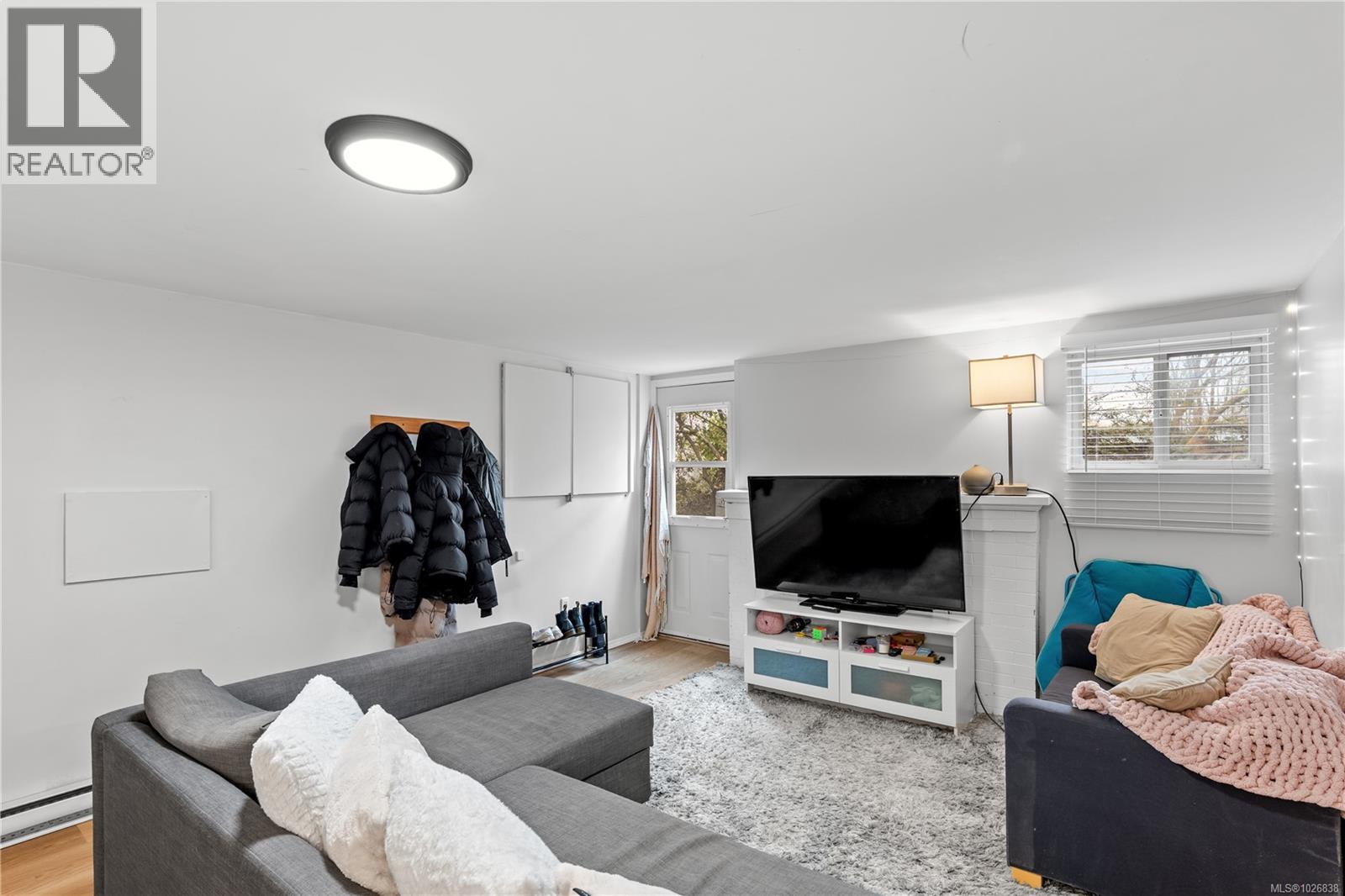  3560 Cedar Hill Road, Saanich