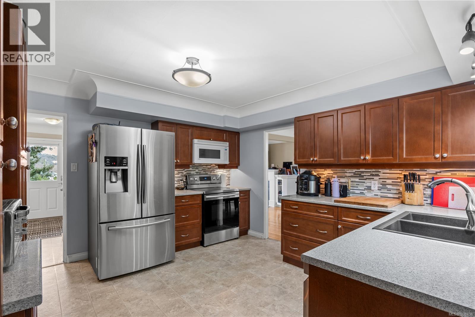  3560 Cedar Hill Road, Saanich