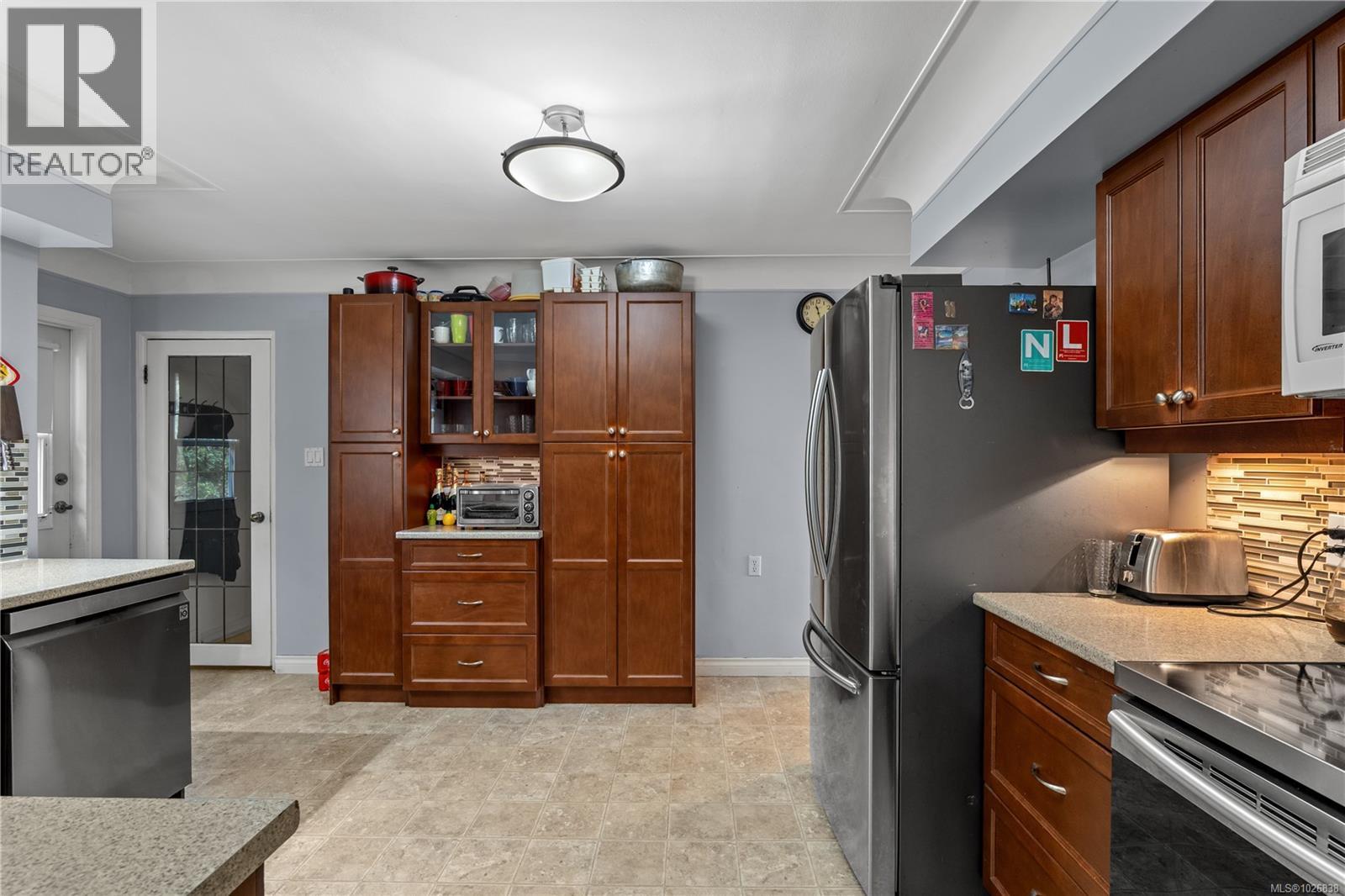  3560 Cedar Hill Road, Saanich