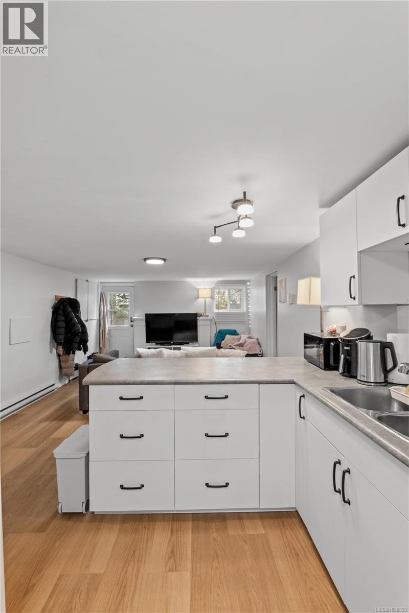  3560 Cedar Hill Road, Saanich