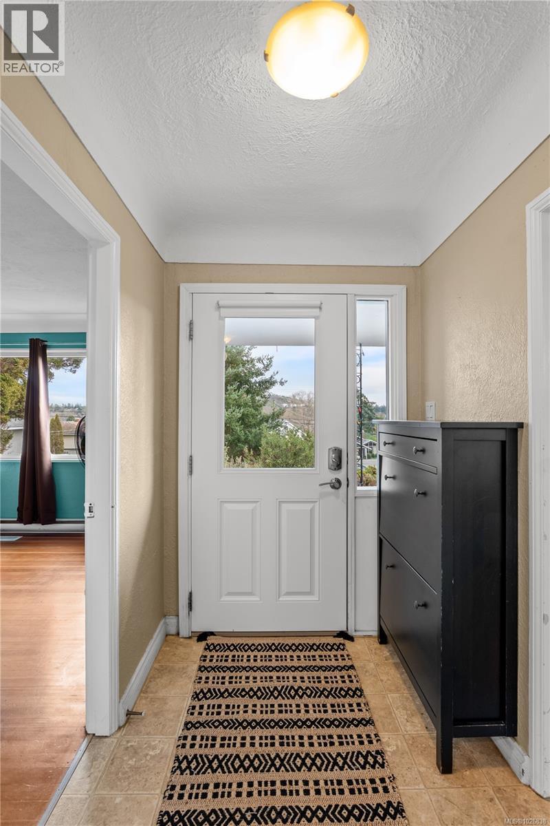  3560 Cedar Hill Road, Saanich