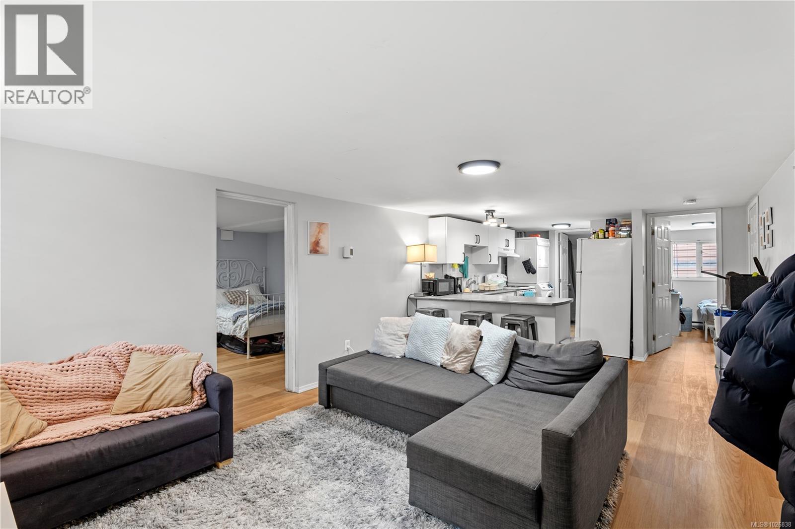  3560 Cedar Hill Road, Saanich