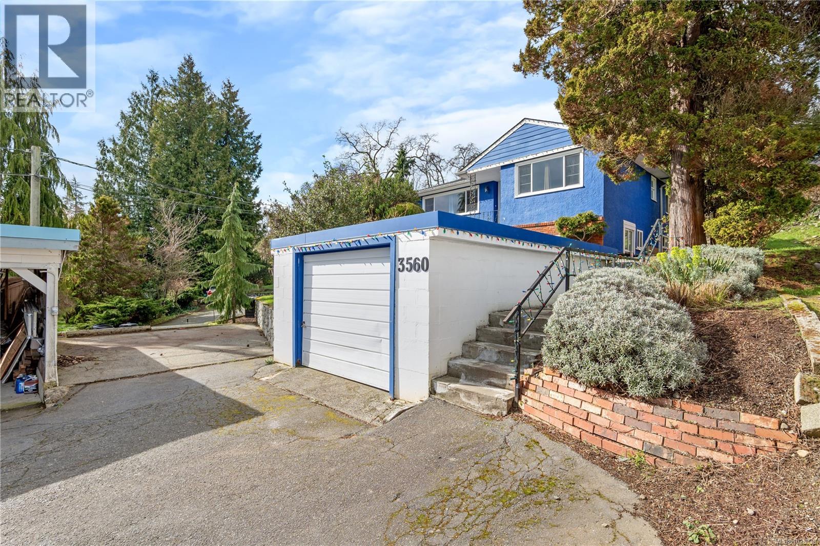  3560 Cedar Hill Road, Saanich