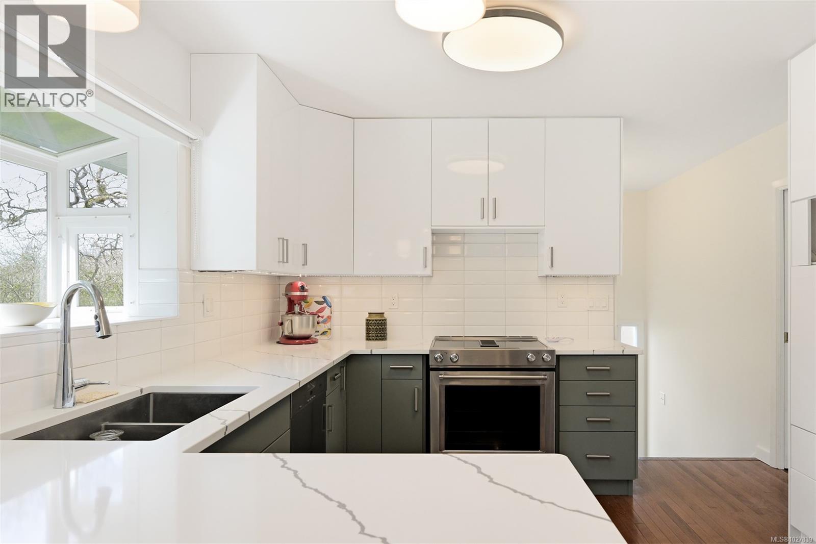  2011 Frederick Norris Road, Oak Bay