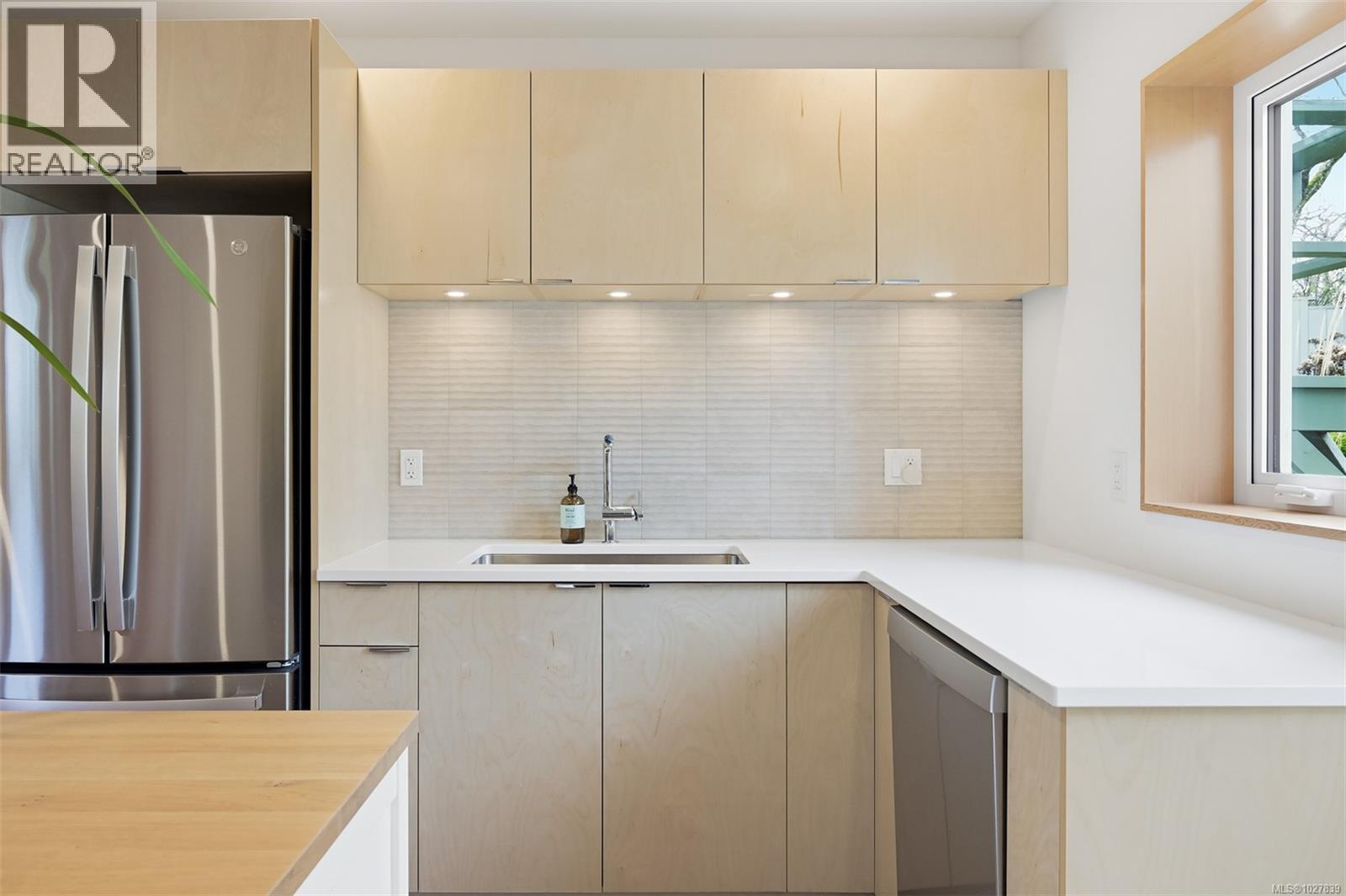  2011 Frederick Norris Road, Oak Bay