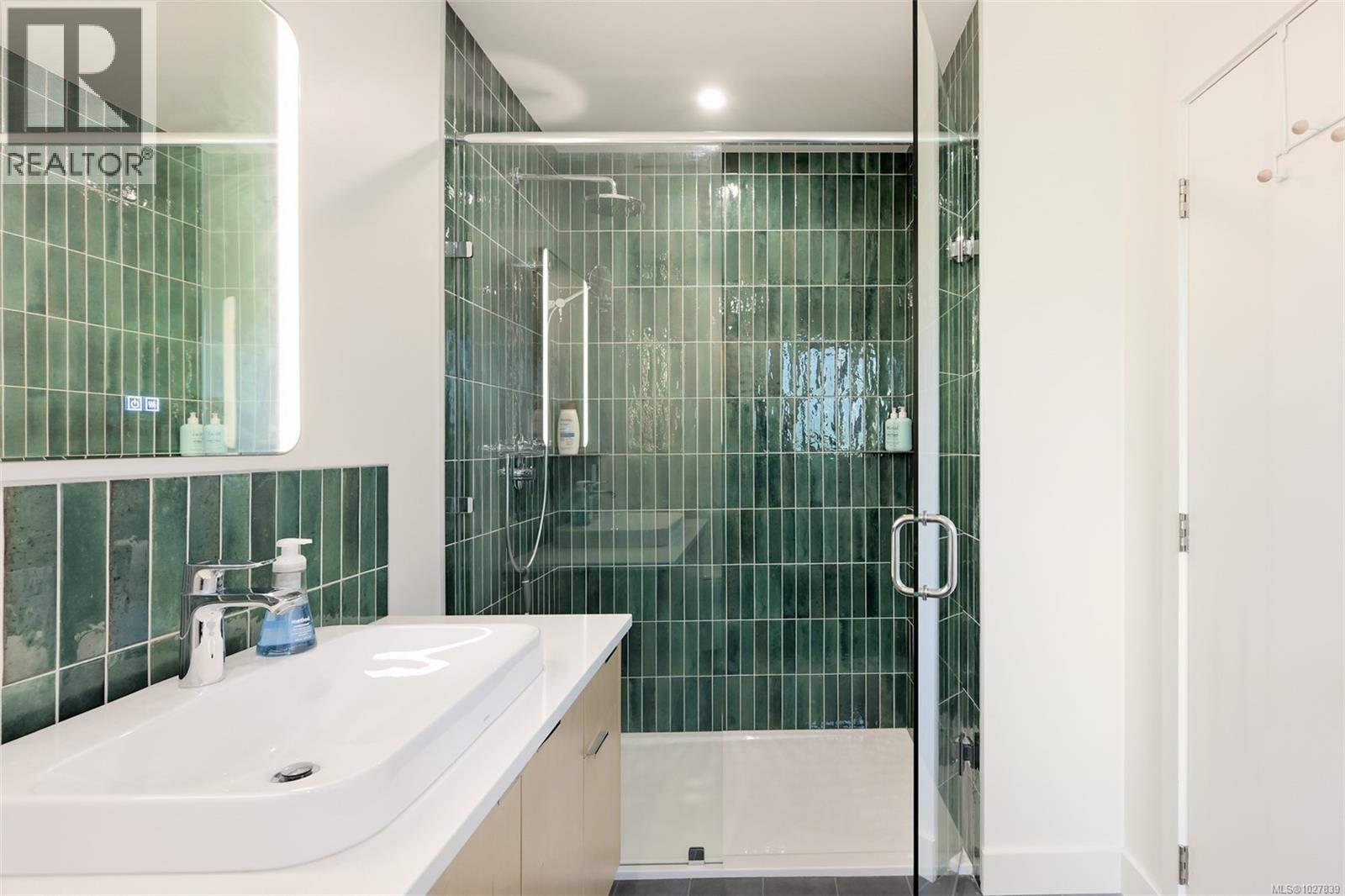  2011 Frederick Norris Road, Oak Bay