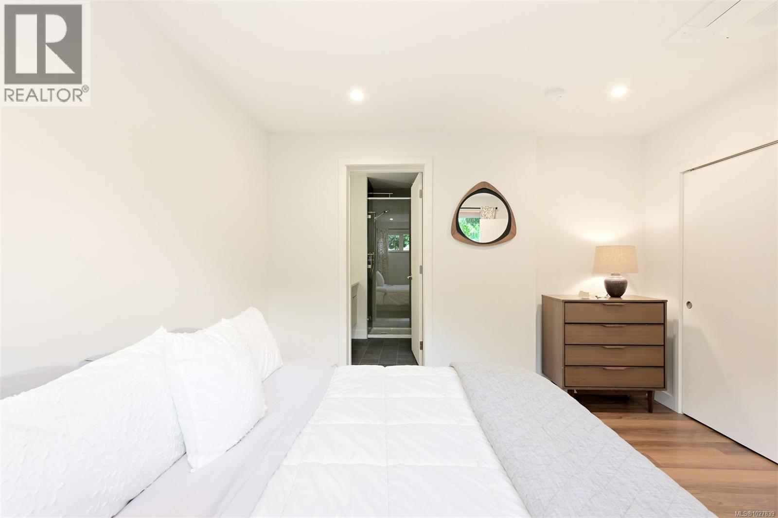  2011 Frederick Norris Road, Oak Bay