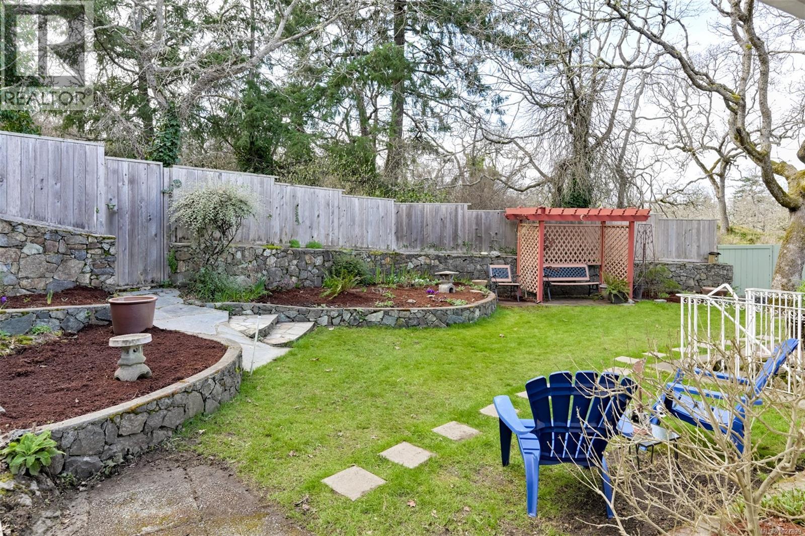  2011 Frederick Norris Road, Oak Bay