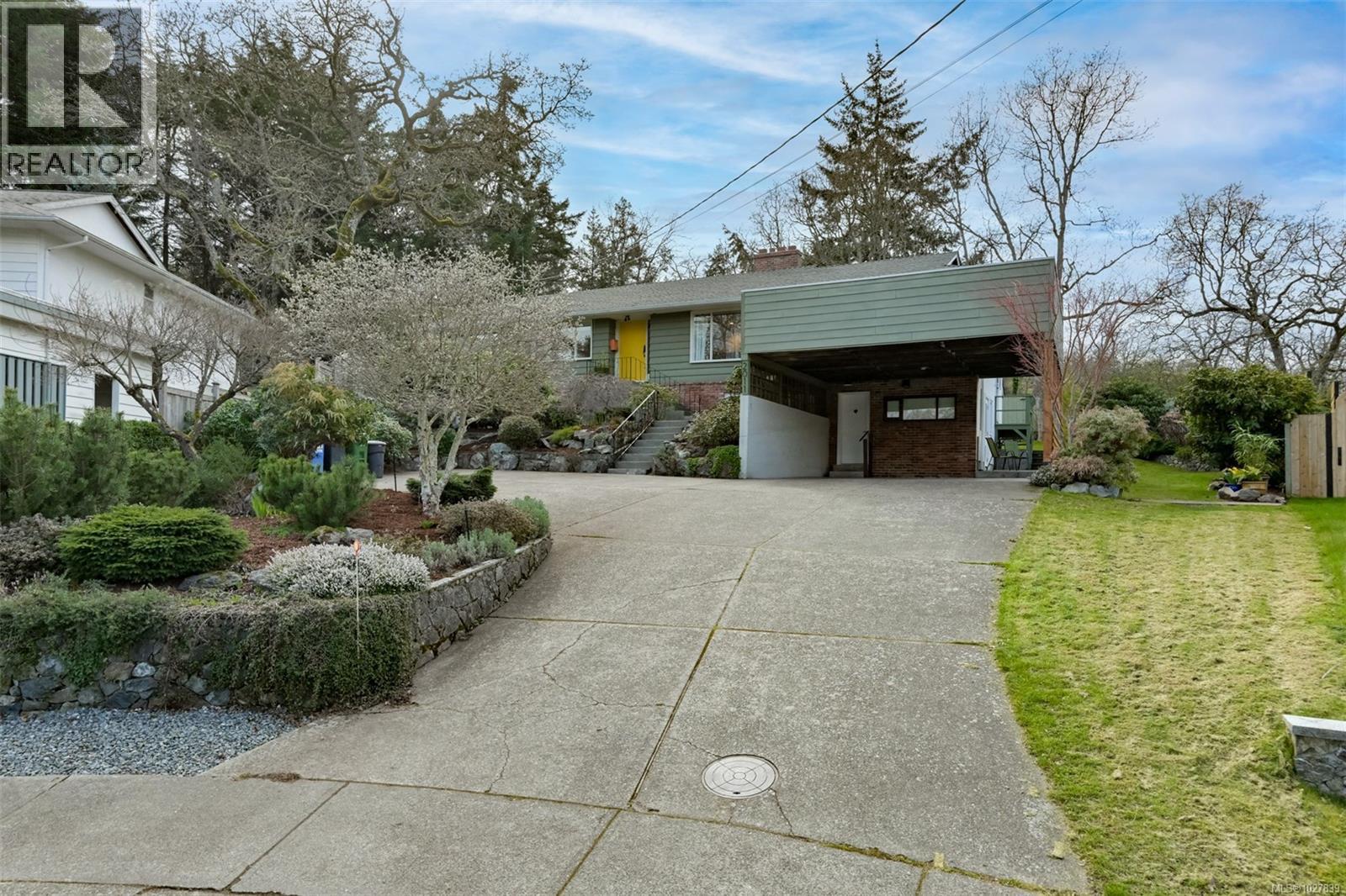  2011 Frederick Norris Road, Oak Bay