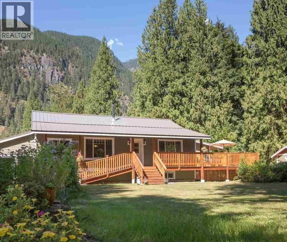14848 SQUAMISH VALLEY ROAD, Squamish