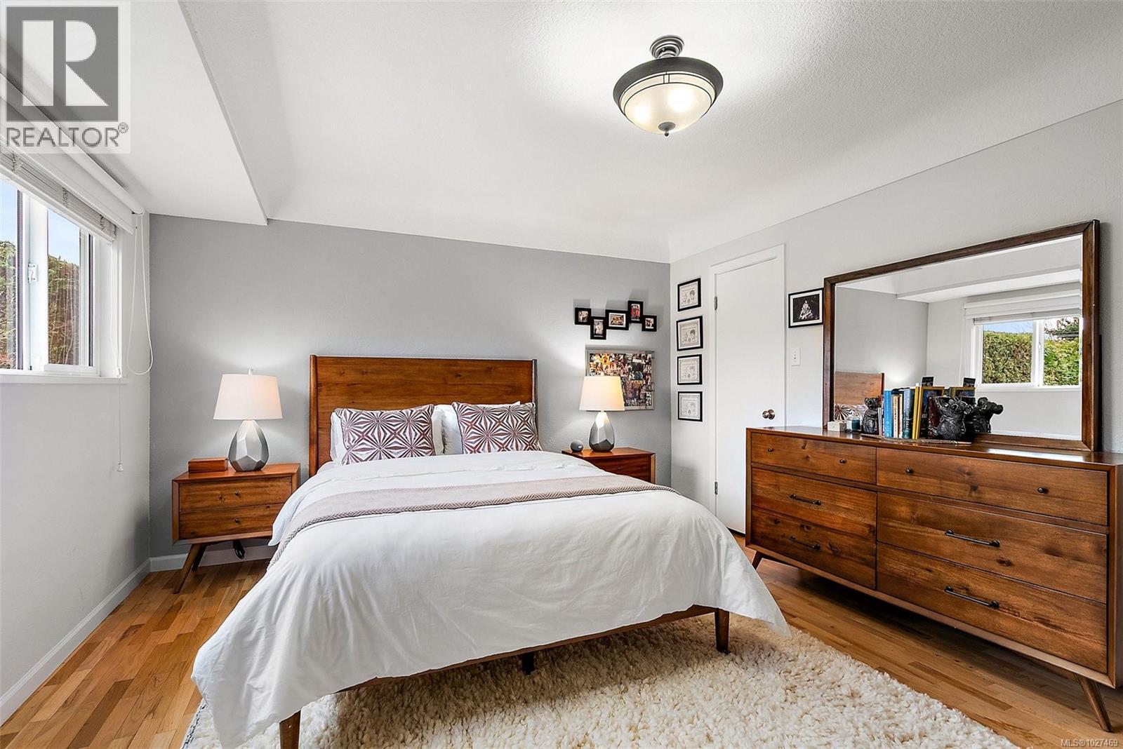  2861 Eastdowne Road, Oak Bay