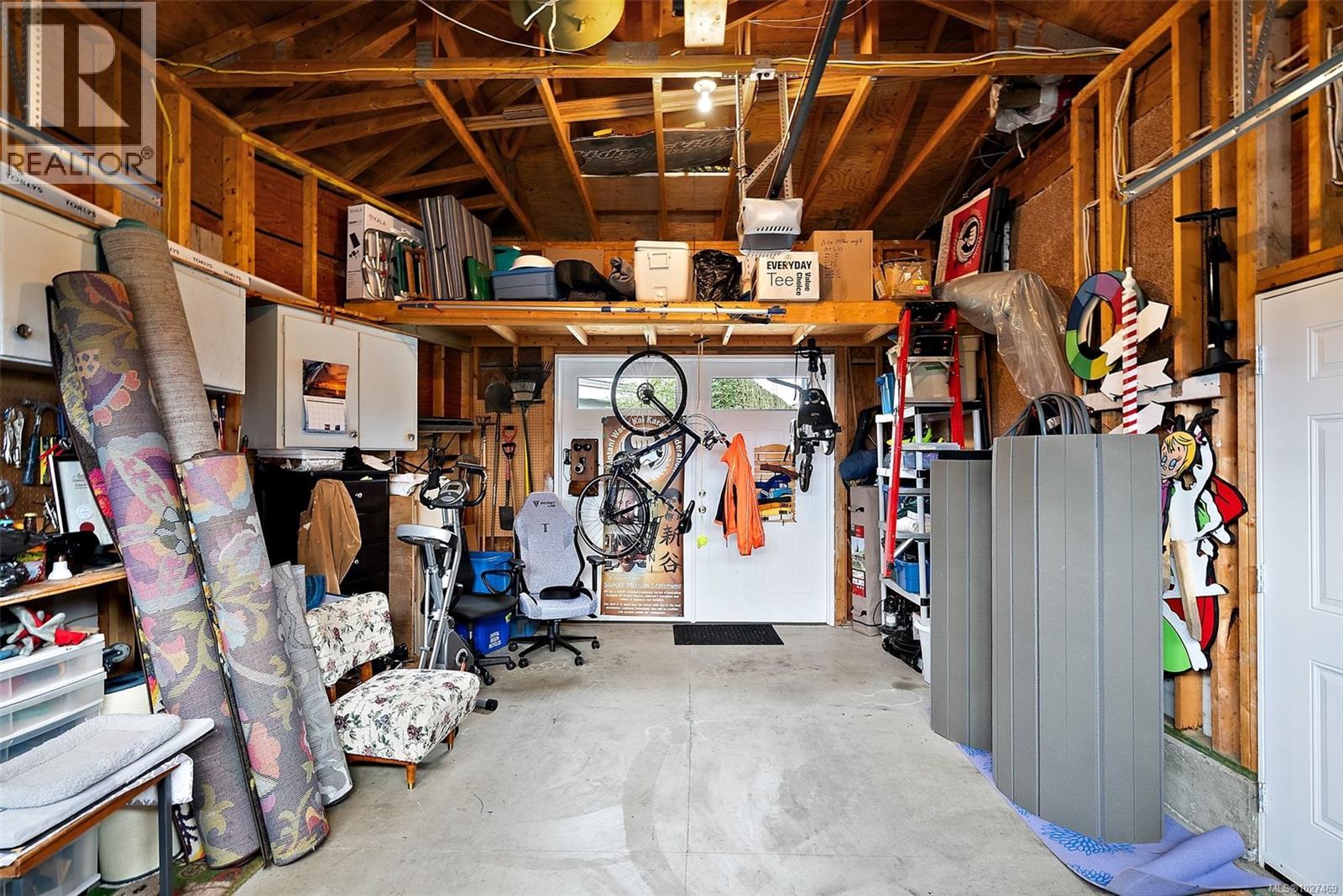  2861 Eastdowne Road, Oak Bay