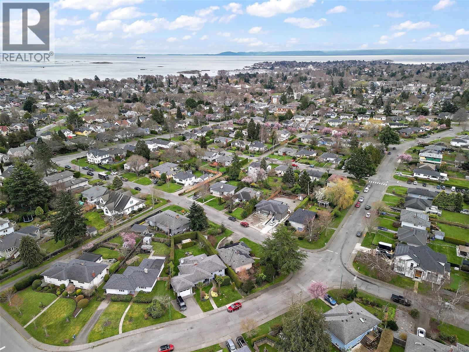  2861 Eastdowne Road, Oak Bay