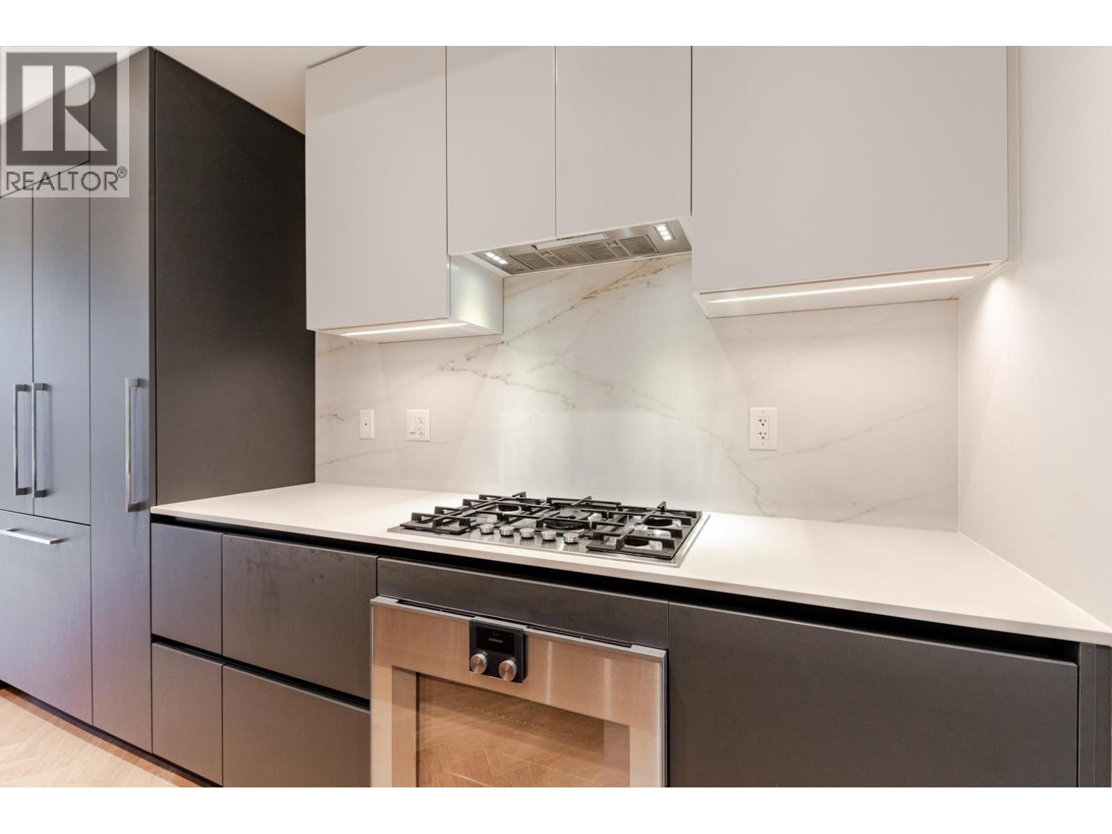 131 765 W 49TH AVENUE, Vancouver