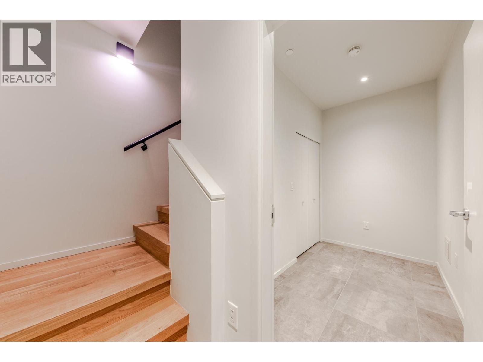 131 765 W 49TH AVENUE, Vancouver