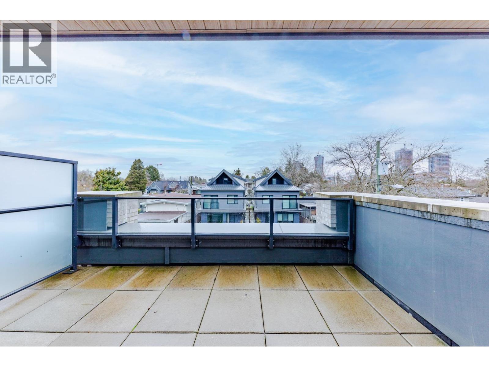 131 765 W 49TH AVENUE, Vancouver