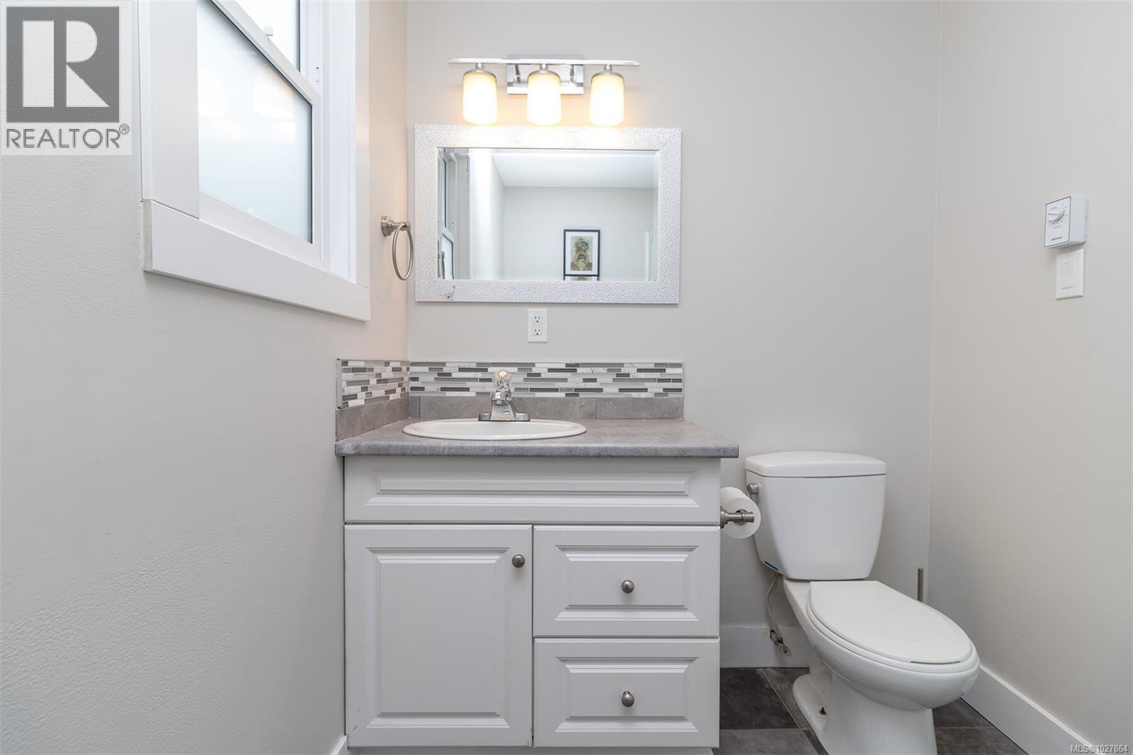 1116 Thunderbird Dr, Nanaimo