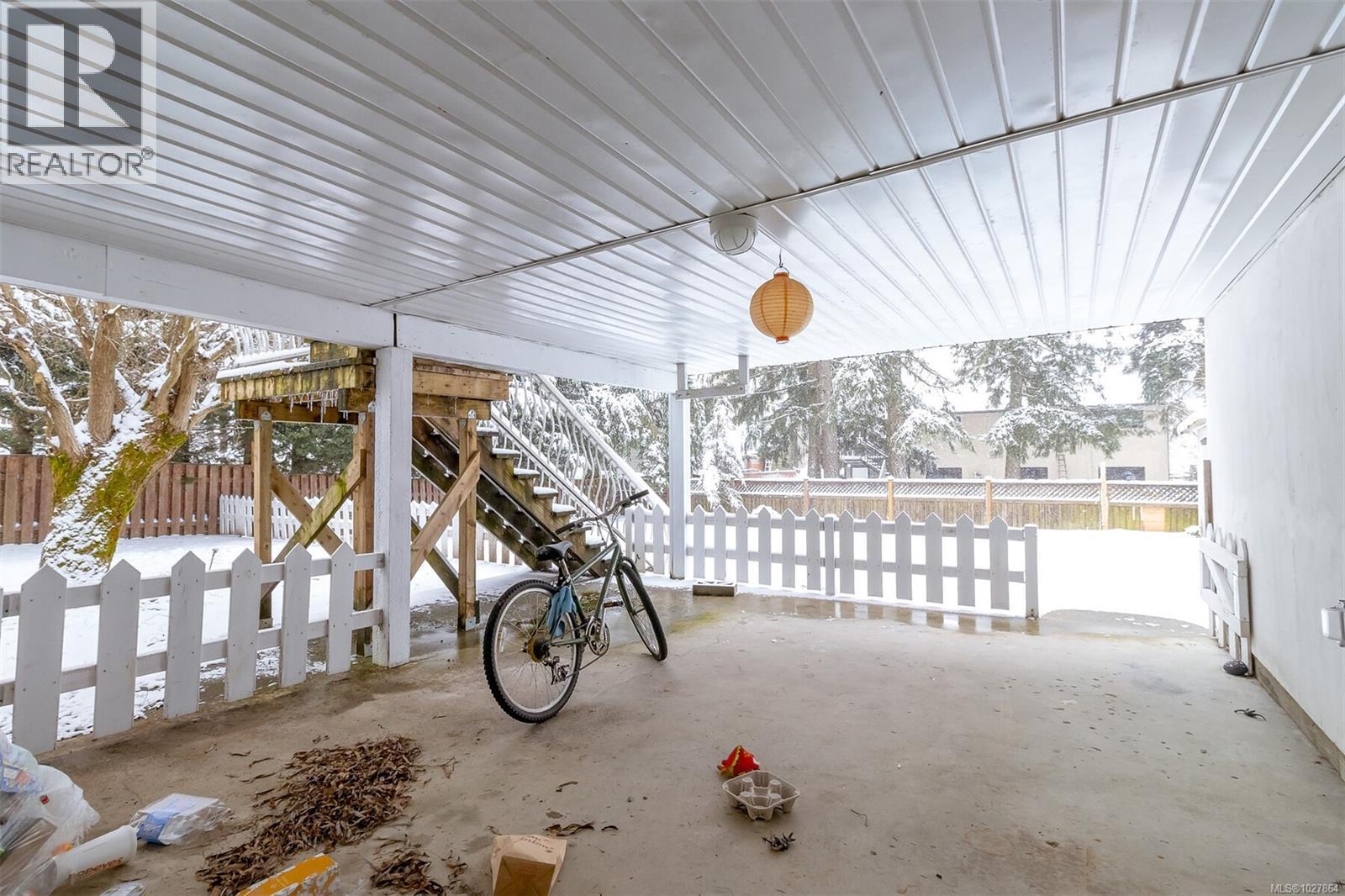 1116 Thunderbird Dr, Nanaimo