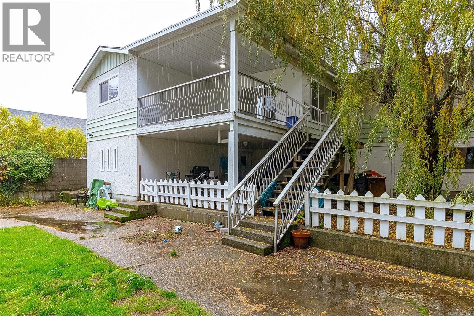 1116 Thunderbird Dr, Nanaimo