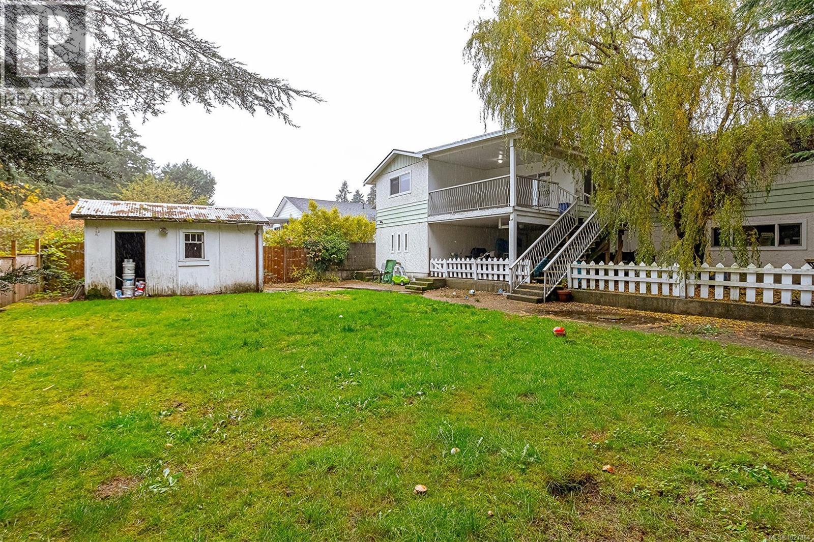 1116 Thunderbird Dr, Nanaimo