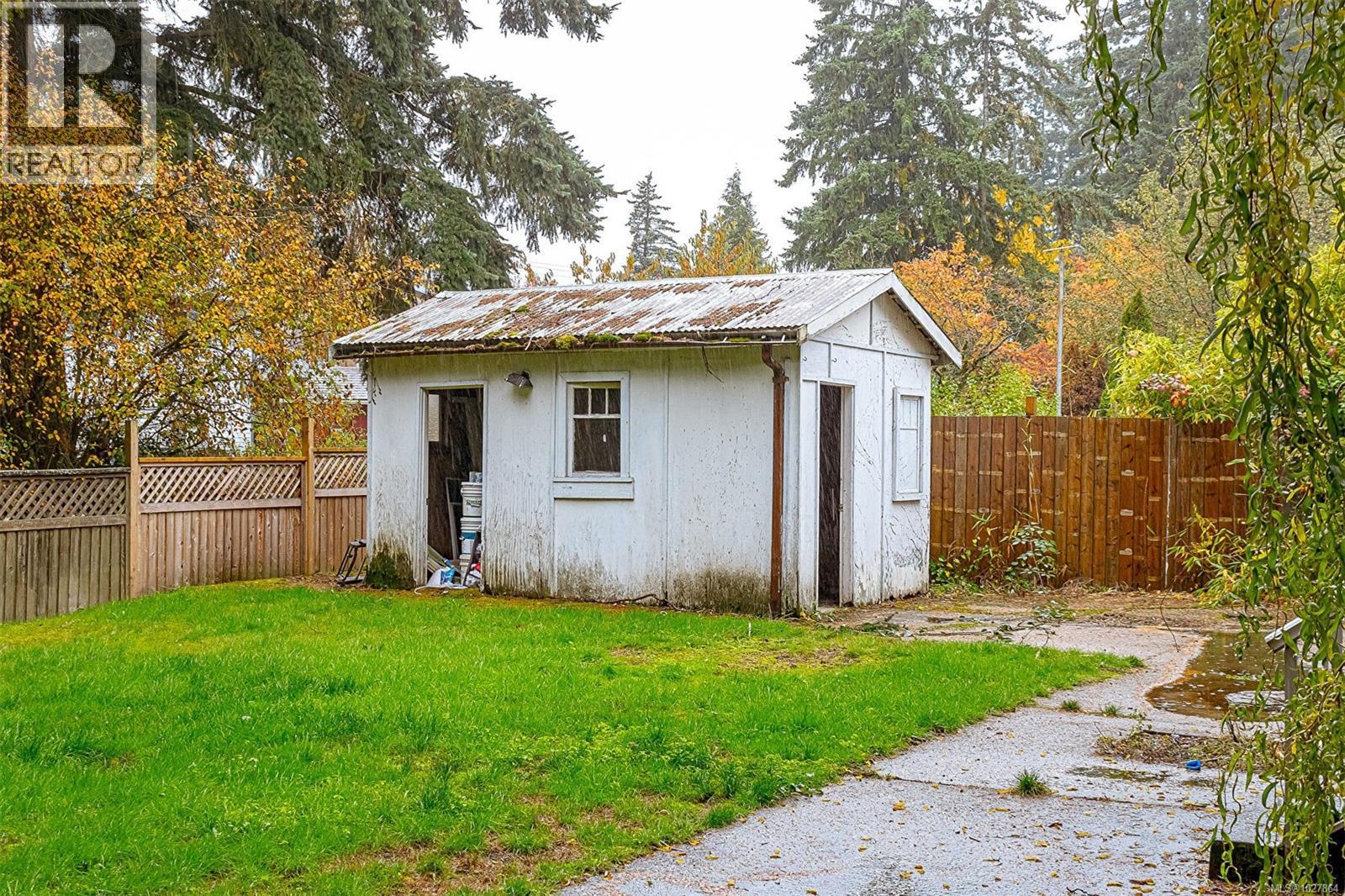 1116 Thunderbird Dr, Nanaimo