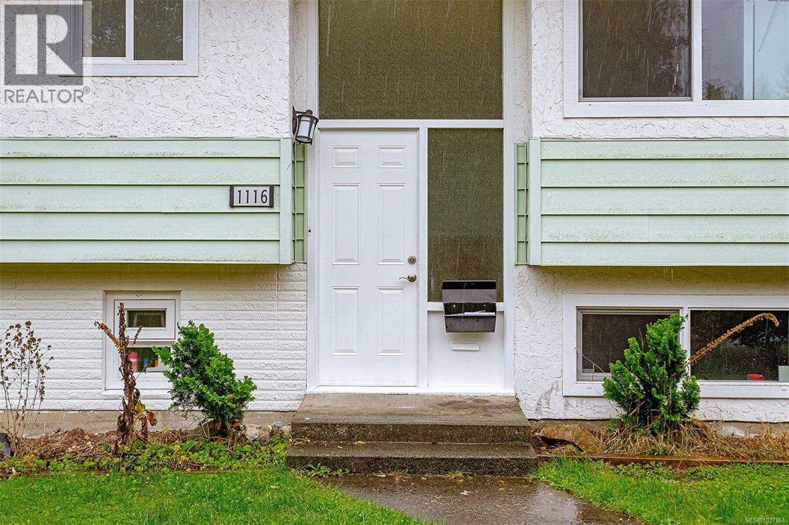 1116 Thunderbird Dr, Nanaimo