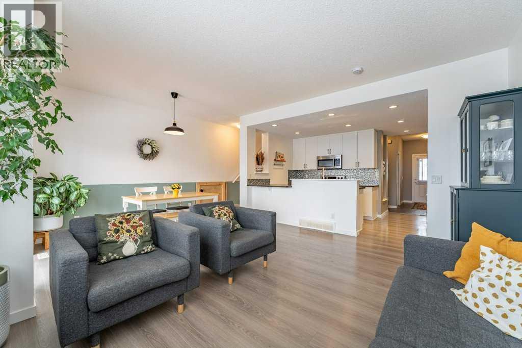 
          74 Evansridge Crescent Northwest
            <br/>
            <span>Calgary</span>
            , 
            <span>AB</span>
             <span>T3P0J2</span>
         - Photo 14