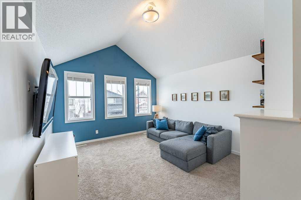 
          74 Evansridge Crescent Northwest
            <br/>
            <span>Calgary</span>
            , 
            <span>AB</span>
             <span>T3P0J2</span>
         - Photo 17