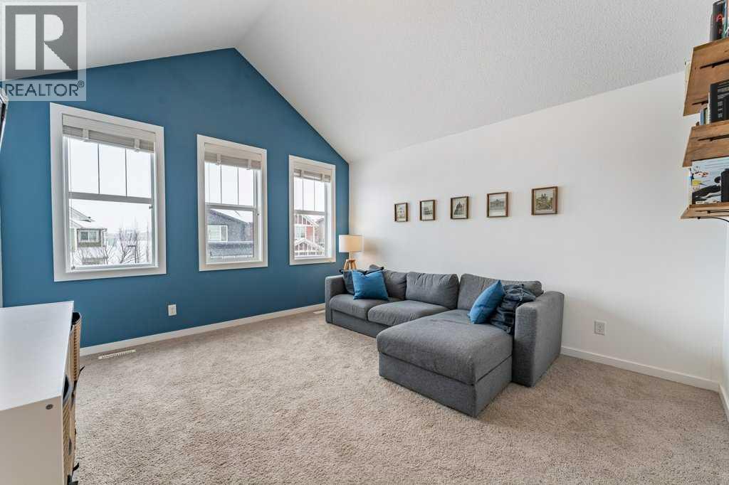 
          74 Evansridge Crescent Northwest
            <br/>
            <span>Calgary</span>
            , 
            <span>AB</span>
             <span>T3P0J2</span>
         - Photo 18