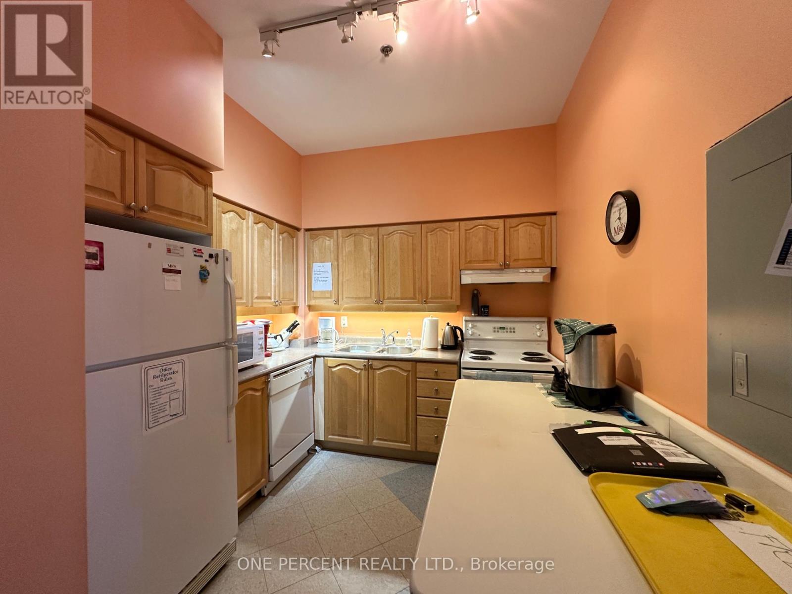 #103 4640 KIMBERMOUNT AVENUE - 20