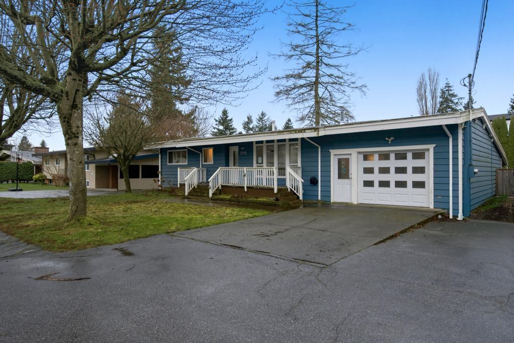 2259 LYNDEN Street - photo 2