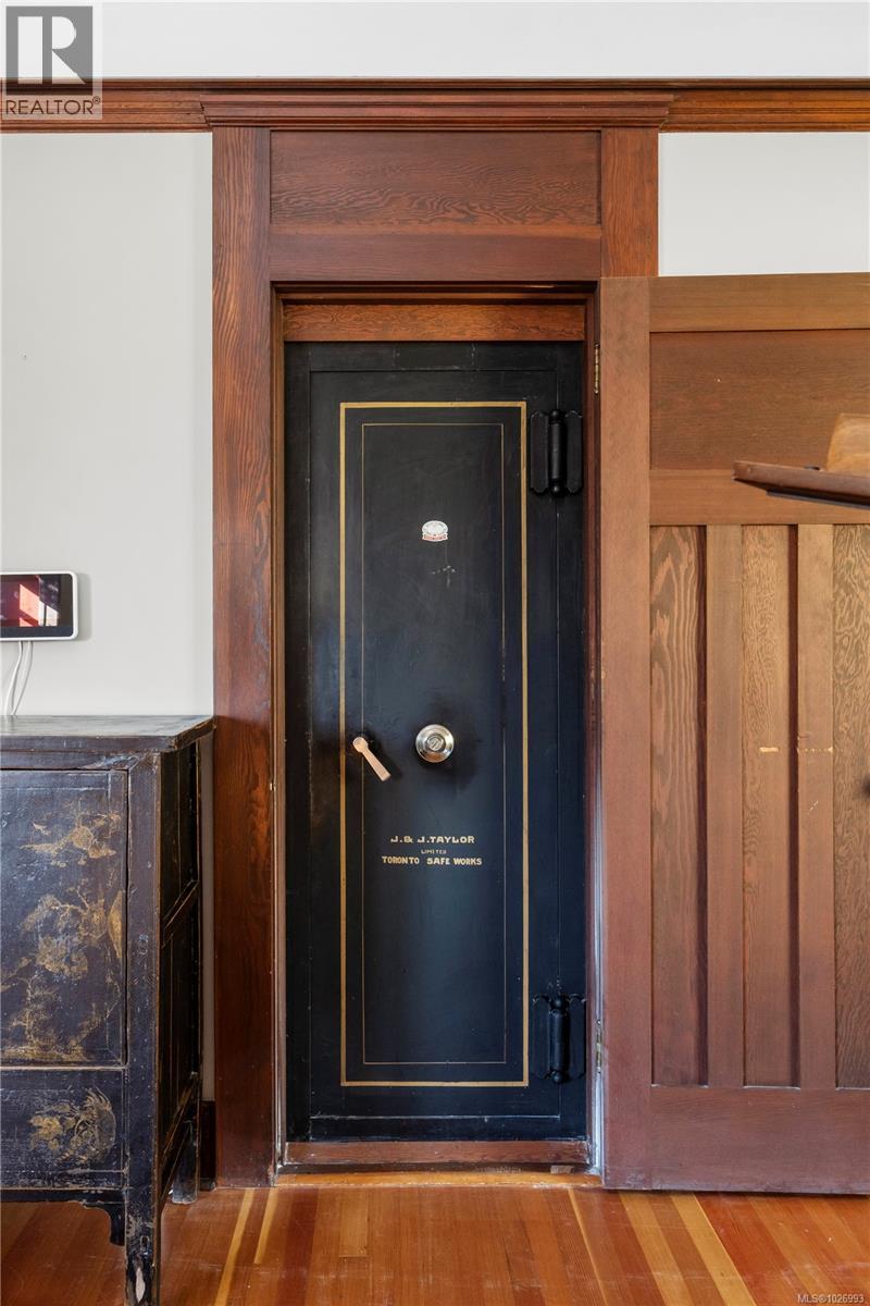  50 King George Terrace, Oak Bay