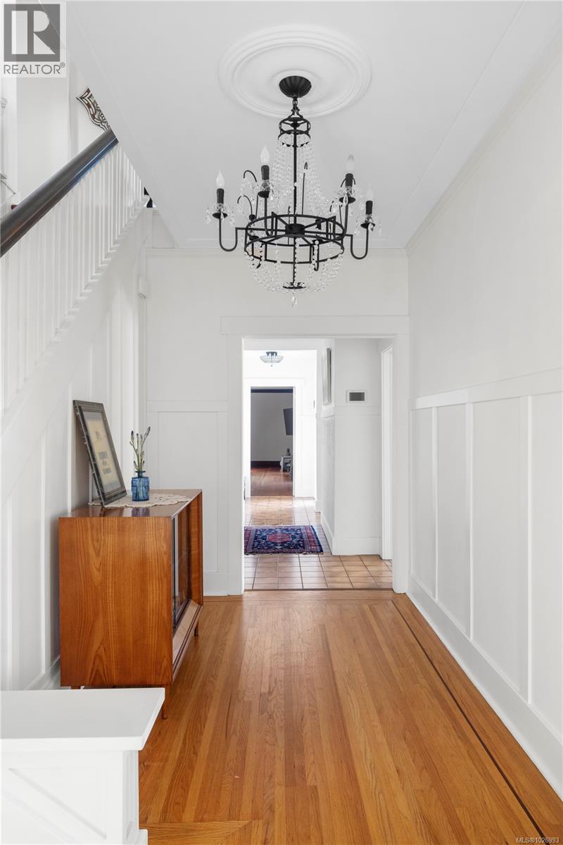  50 King George Terrace, Oak Bay