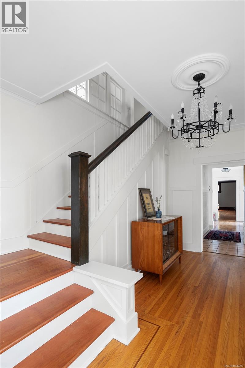  50 King George Terrace, Oak Bay