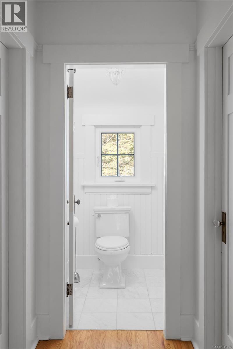  50 King George Terrace, Oak Bay