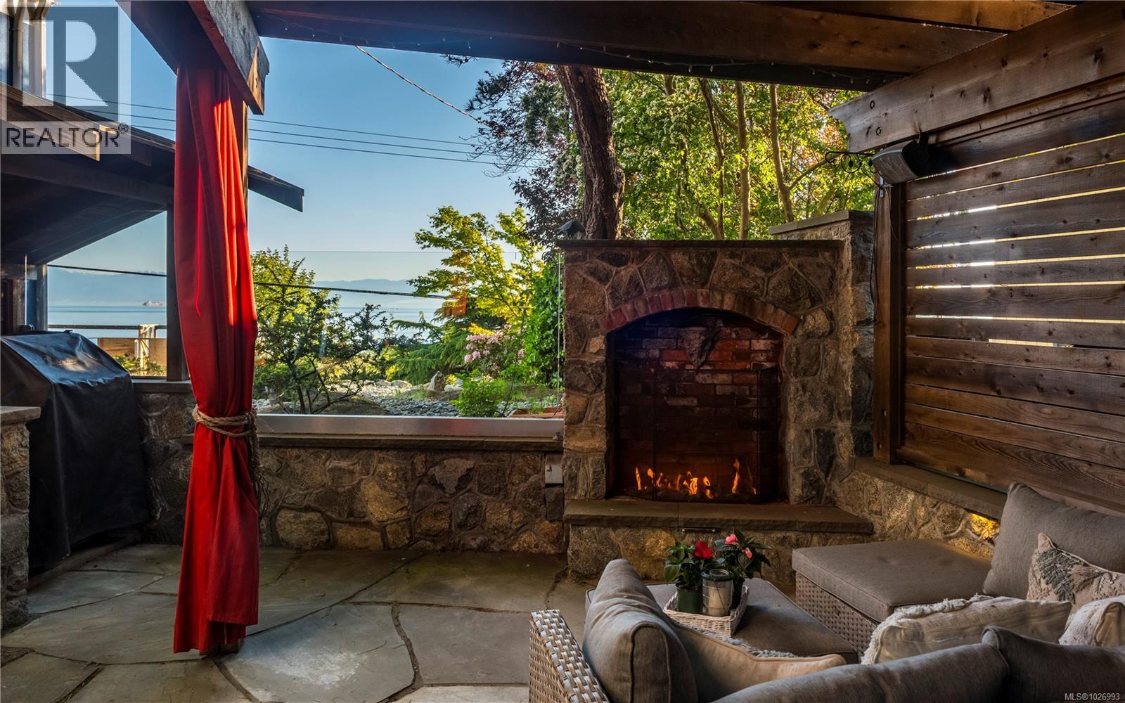  50 King George Terrace, Oak Bay