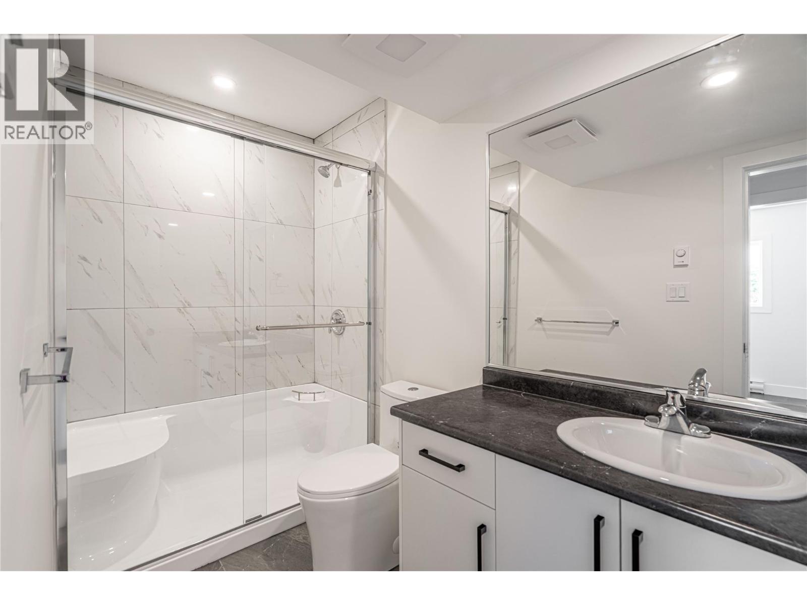 2138 Merritt Avenue, Merritt