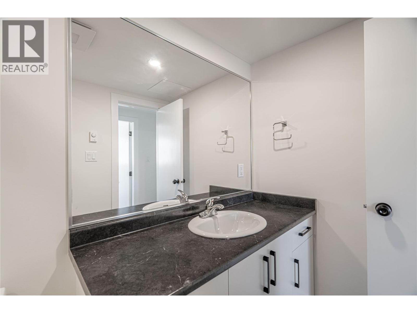 2138 Merritt Avenue - 17